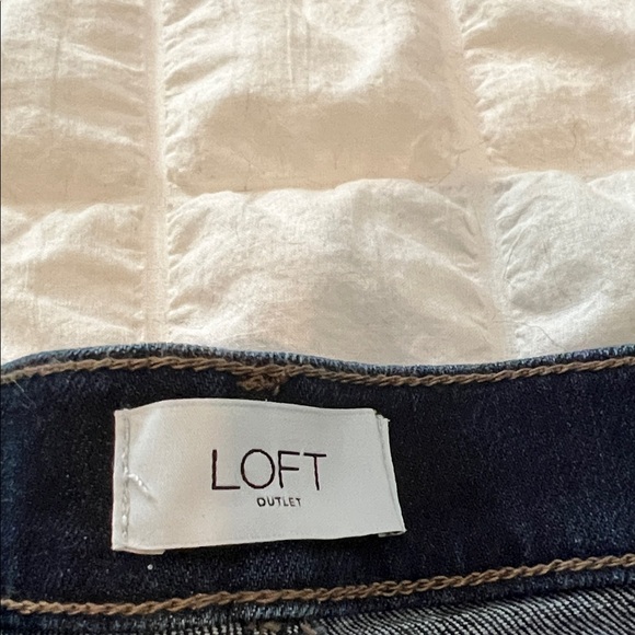LOFT women’s Dark Blue Relaxed Jeans - Picture 4 of 4